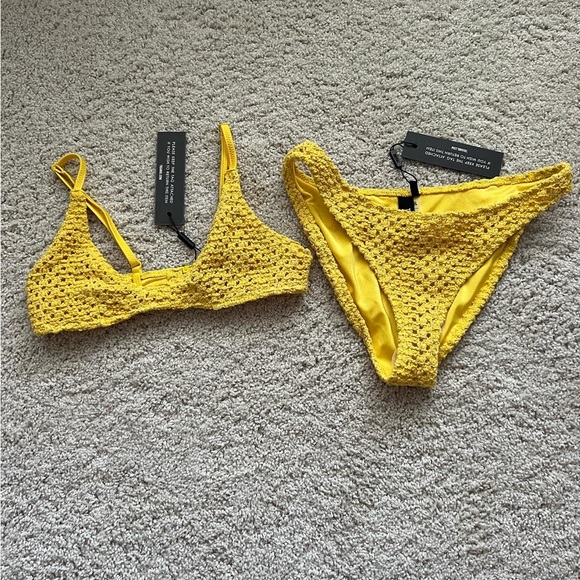 Yellow crochet Triangl bikini💛 - Picture 2 of 6